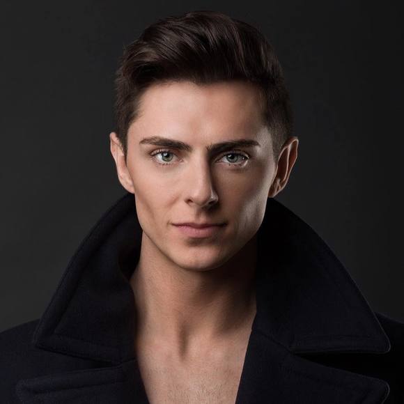 Meet your Posher, Dylan - Picture 1 of 1